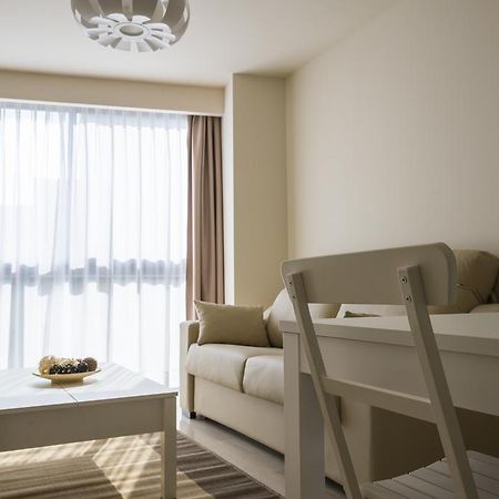Apartaments Peronel.La Lleida Exteriör bild