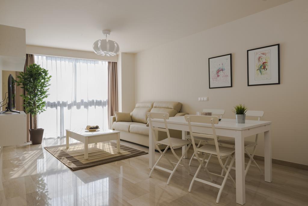 Apartaments Peronel.La Lleida Exteriör bild